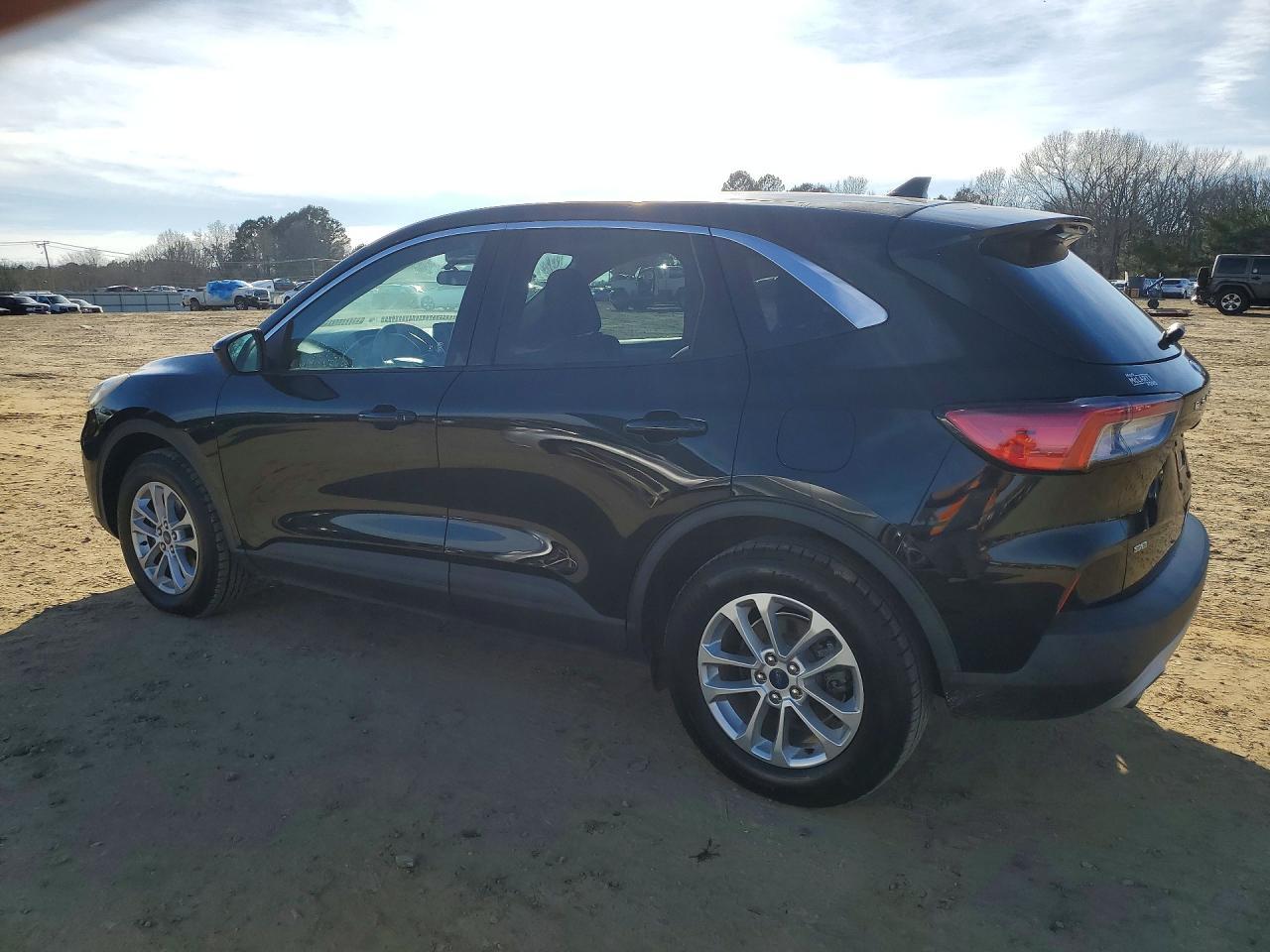 2020 Ford Escape se