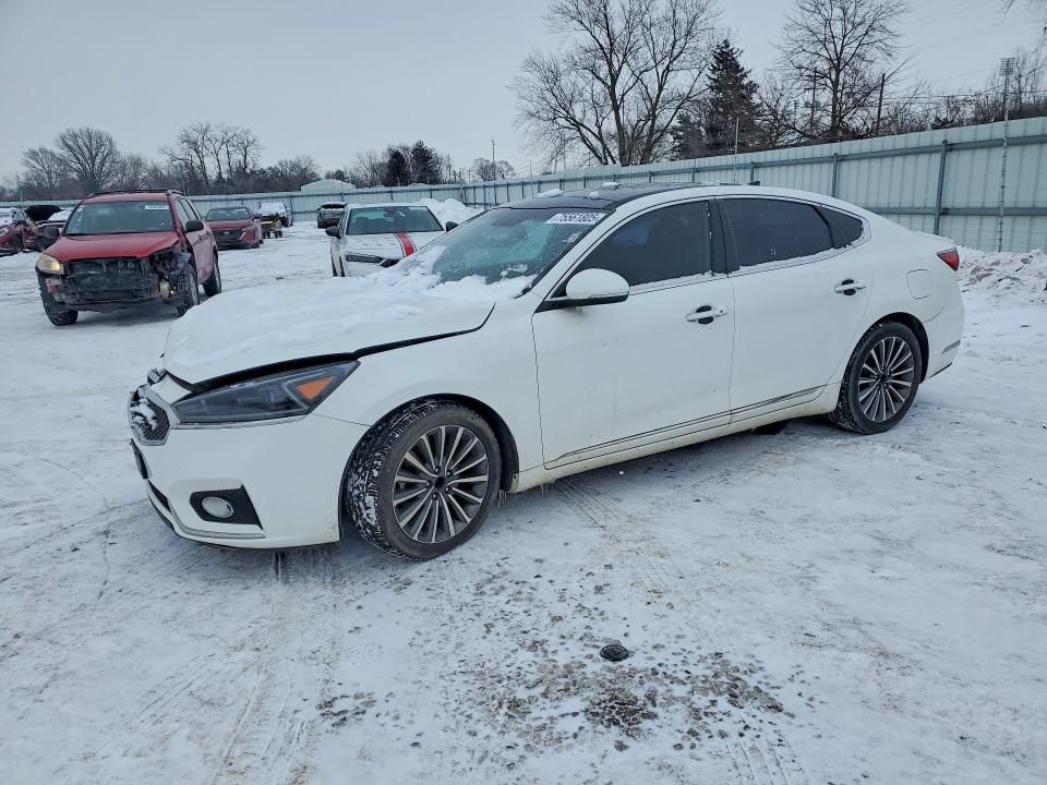 2017 KIA Cadenza Premium