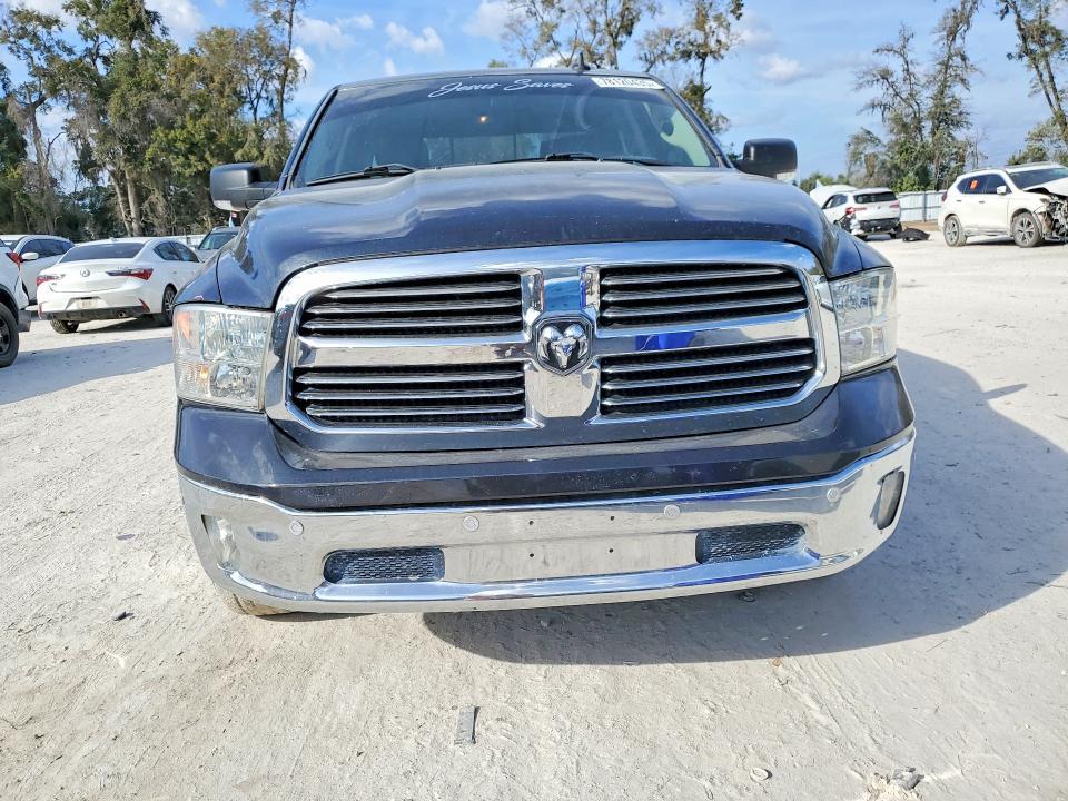 2017 Dodge Ram 1500 slt