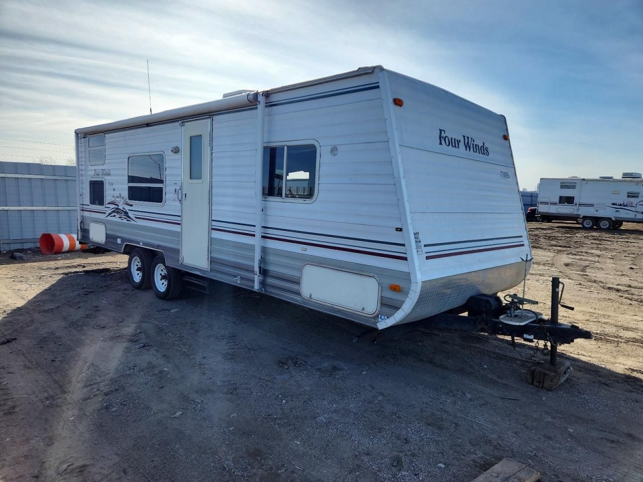 2005 Dutchmen Four Winds Camper