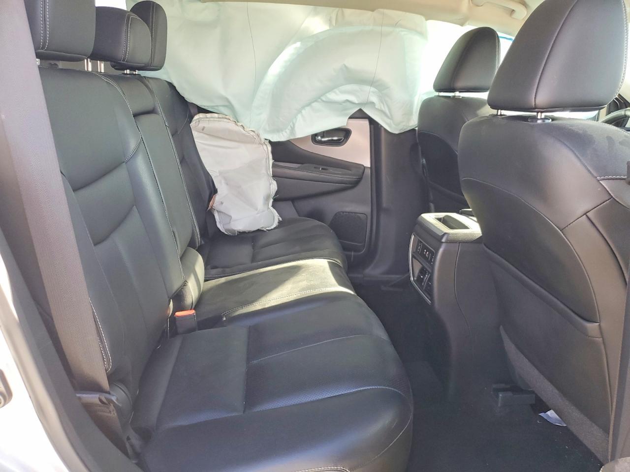 2019 Nissan Murano s