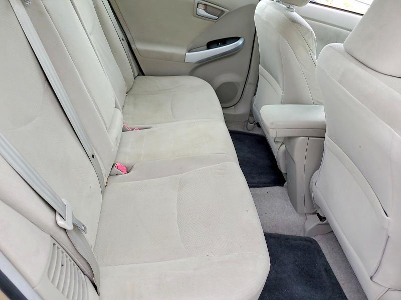 2010 Toyota Prius ii