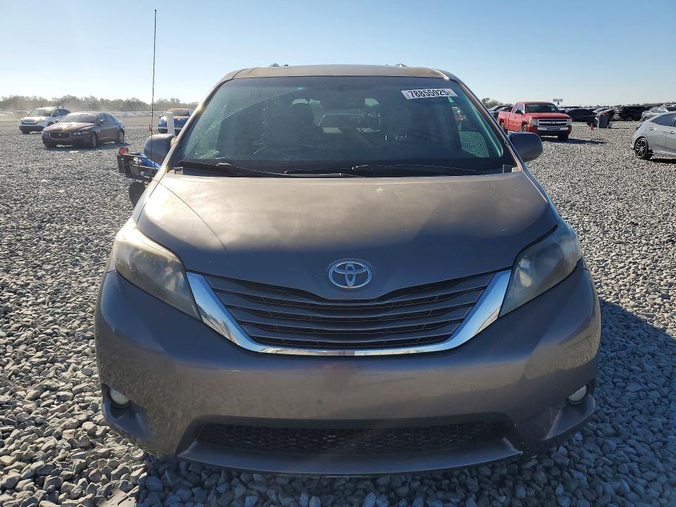 2011 Toyota Sienna XLE 8-Passenger