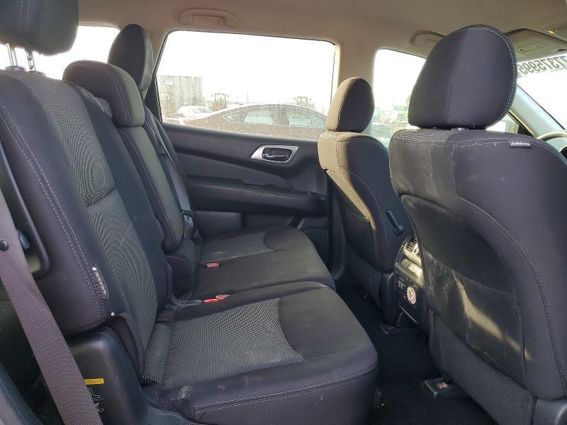 2019 Nissan Pathfinder s