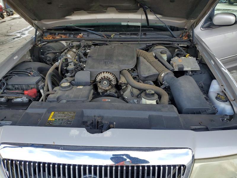 2005 Mercury Grand Marquis gs