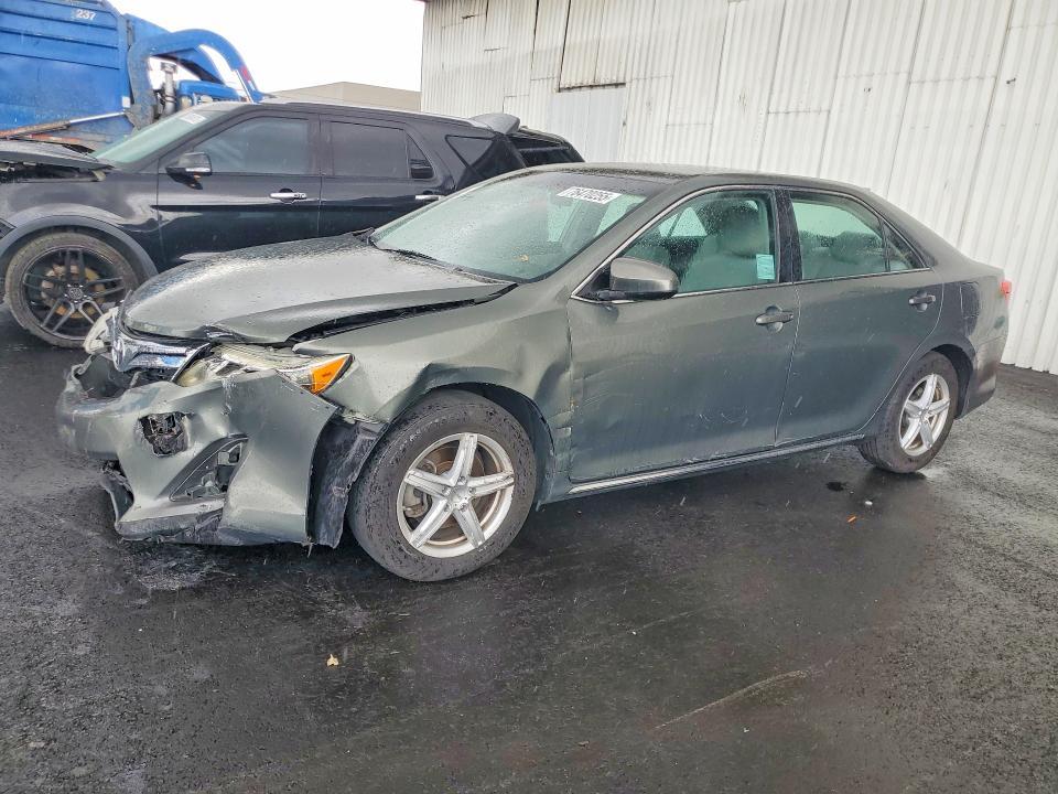 2013 Toyota Camry le