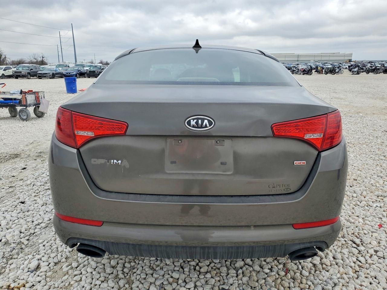 2011 KIA Optima lx