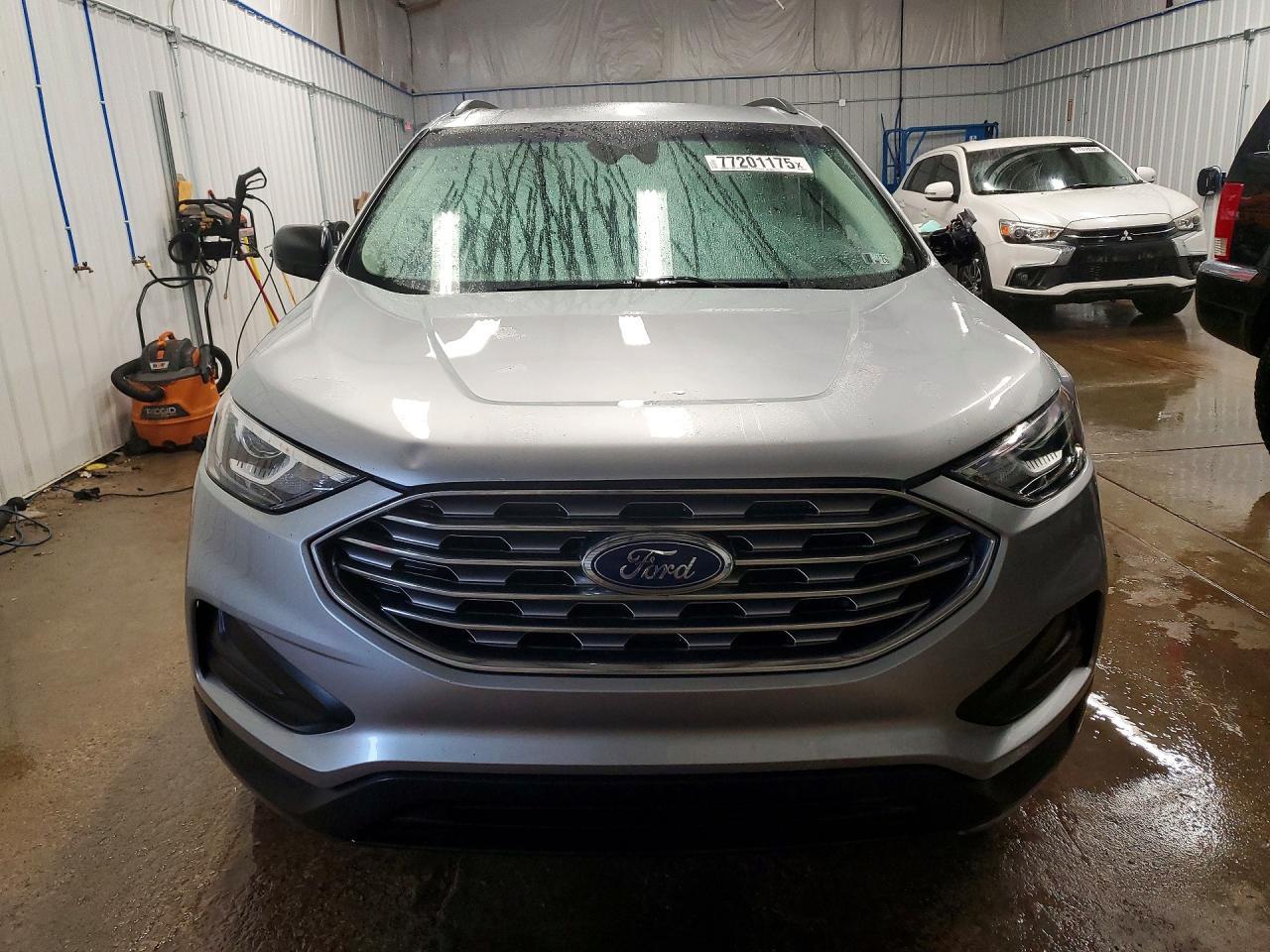2020 Ford Edge se