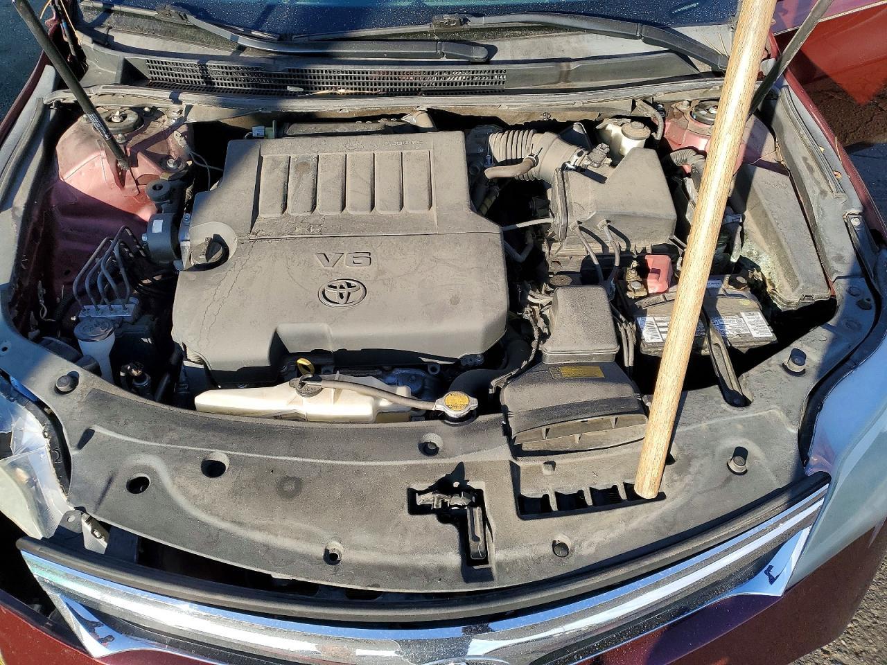 2013 Toyota Avalon Base