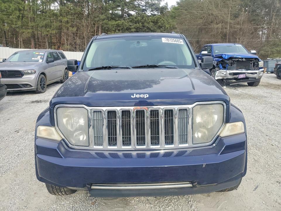 2012 Jeep Liberty jet