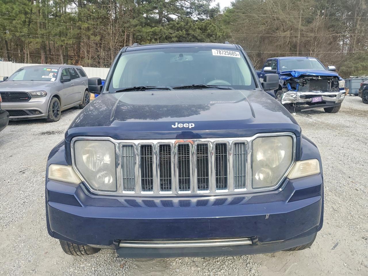 2012 Jeep Liberty jet