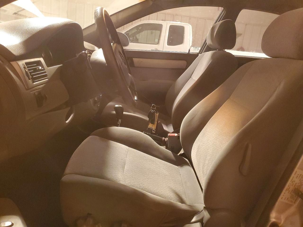 2004 Suzuki Forenza s