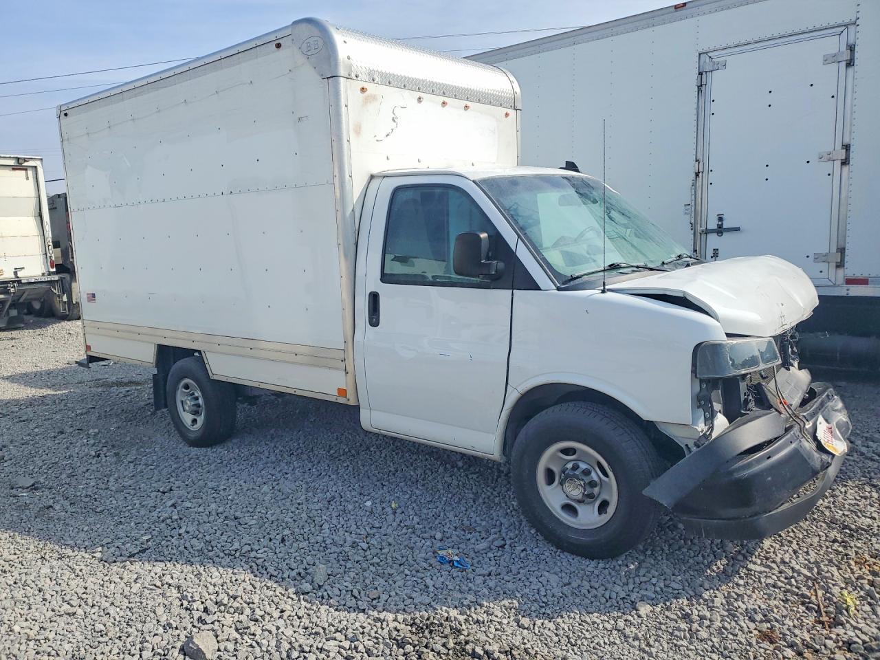 2021 Chev Rolet Express BOX Truck