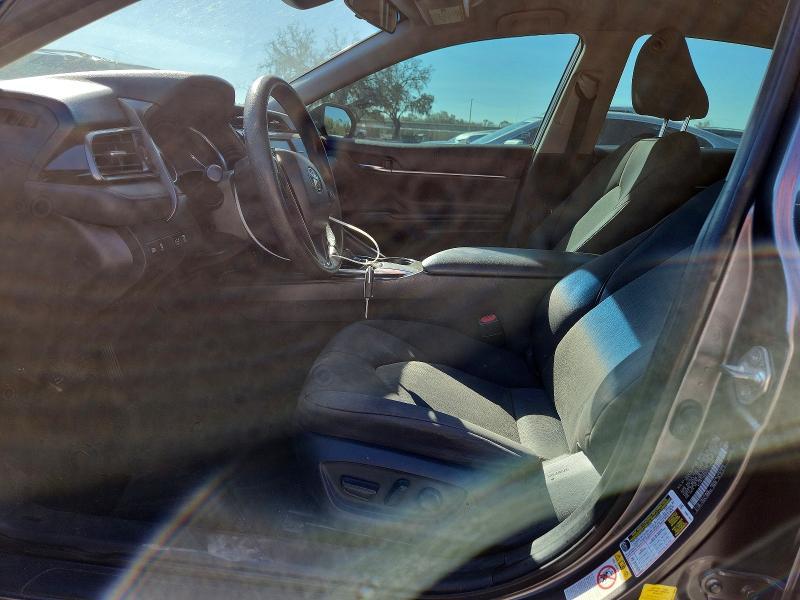 2019 Toyota Camry le