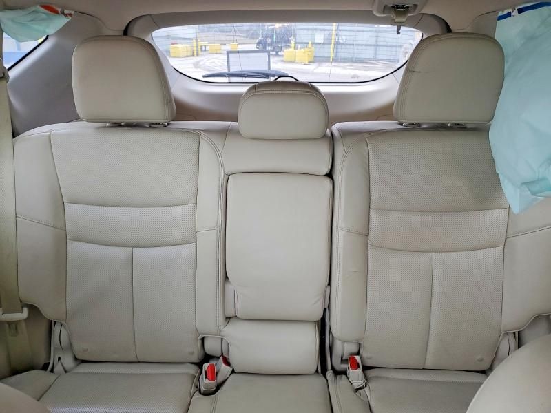 2015 Nissan Murano s