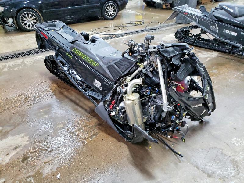 2024 Polaris 840 cc