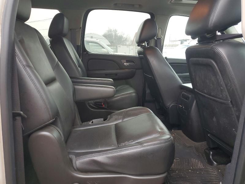 2013 Chevrolet Suburban K1500 ltz