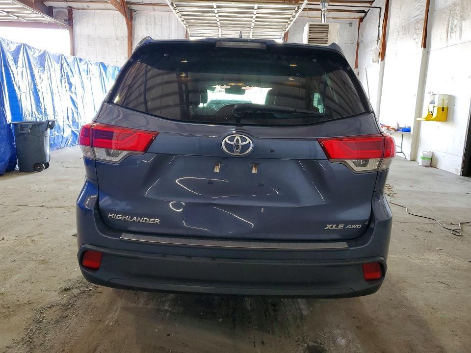 2017 Toyota Highlander se