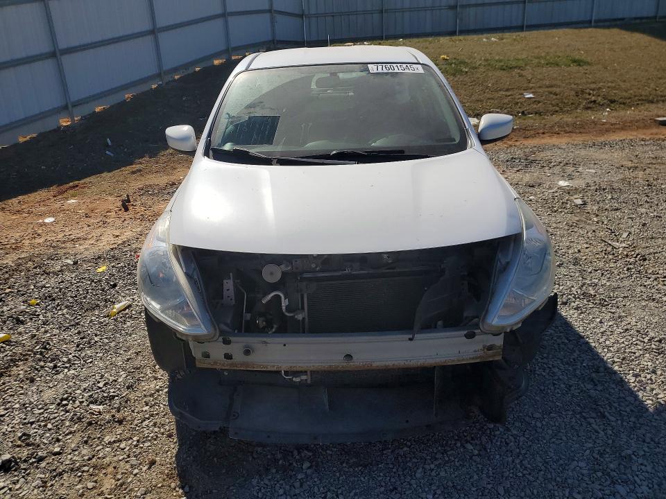 2018 Nissan Versa s