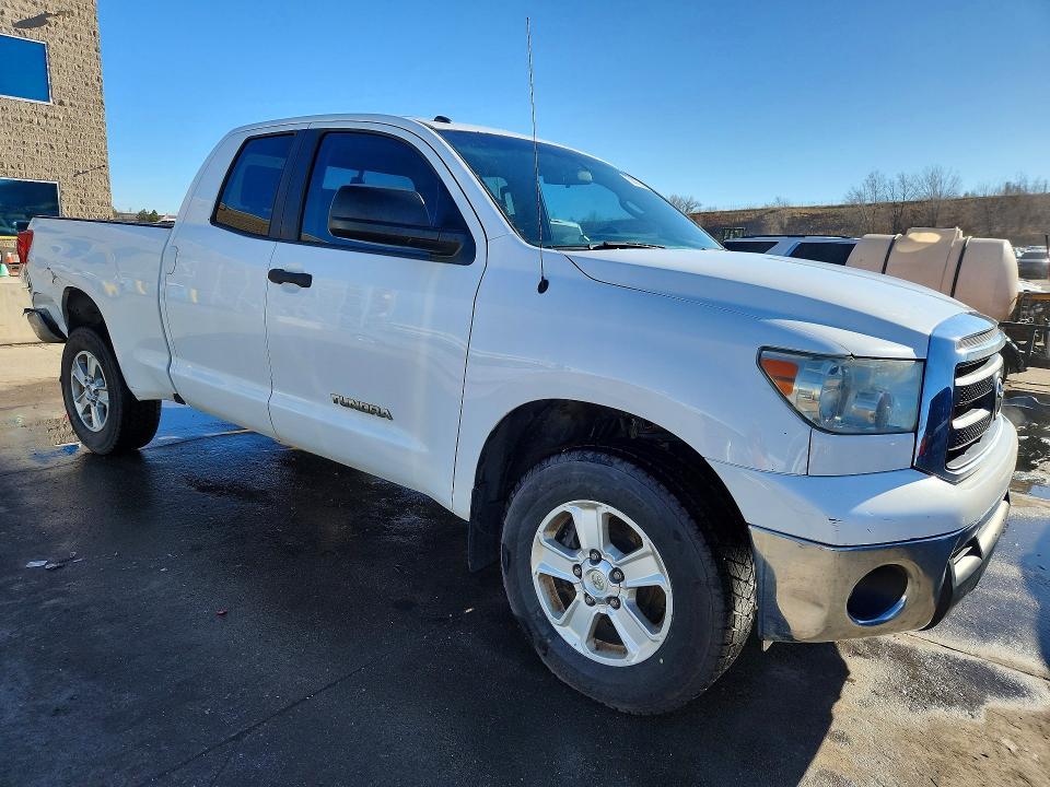 2013 Toyota Tundra Double cab SR5