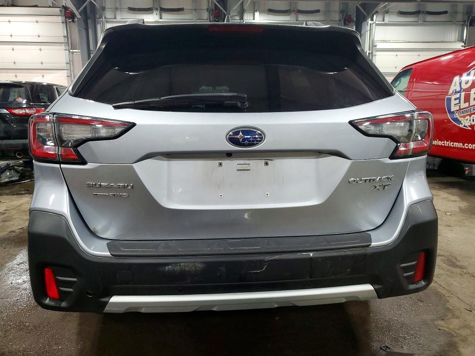 2020 Subaru Outback Limited xt