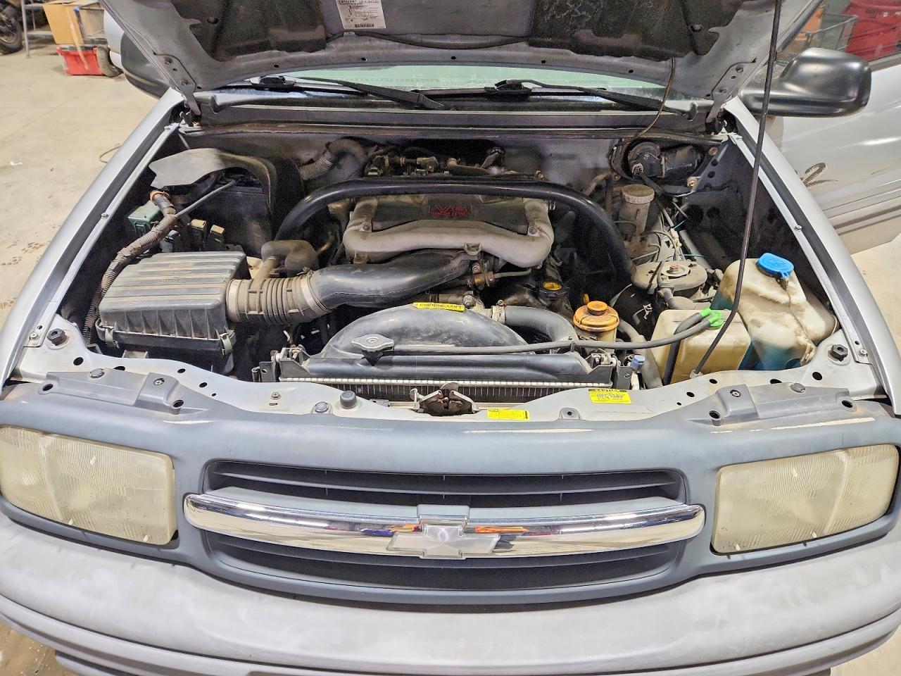 2001 Chevrolet Tracker ZR2