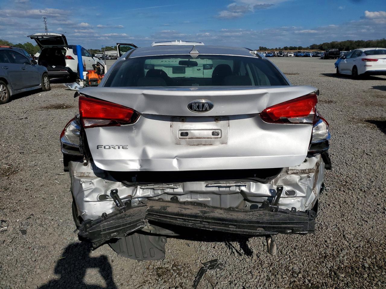 2018 KIA Forte lx