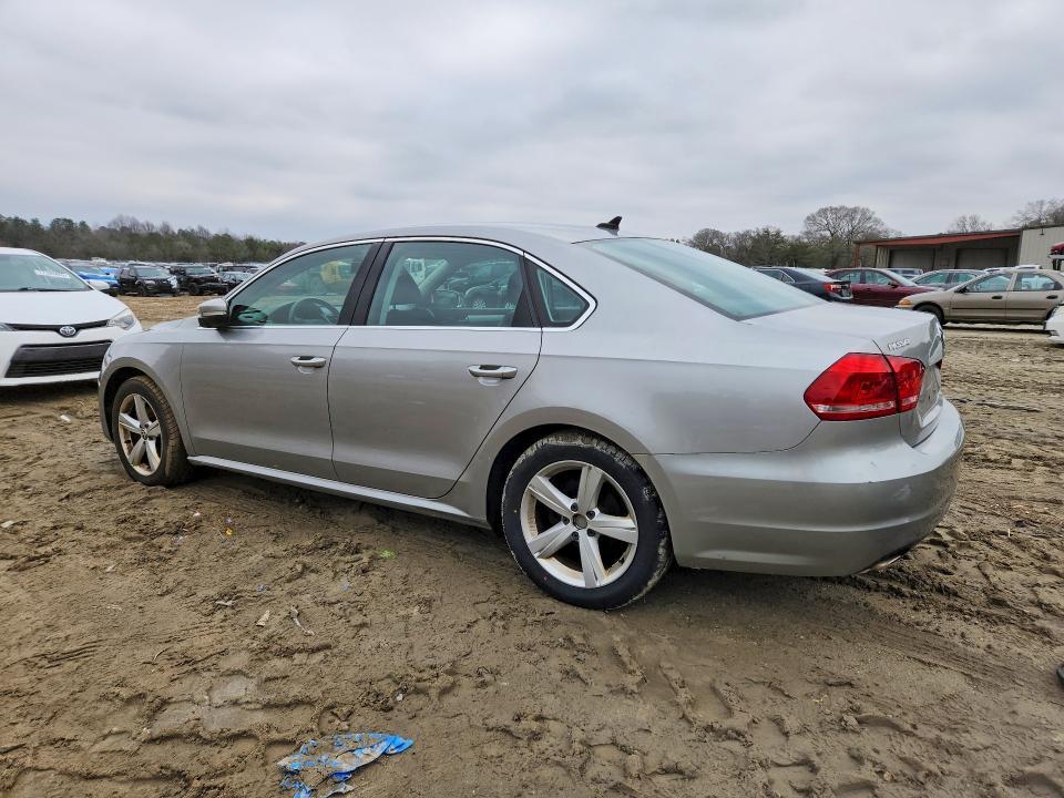 2013 Volkswagen Passat se