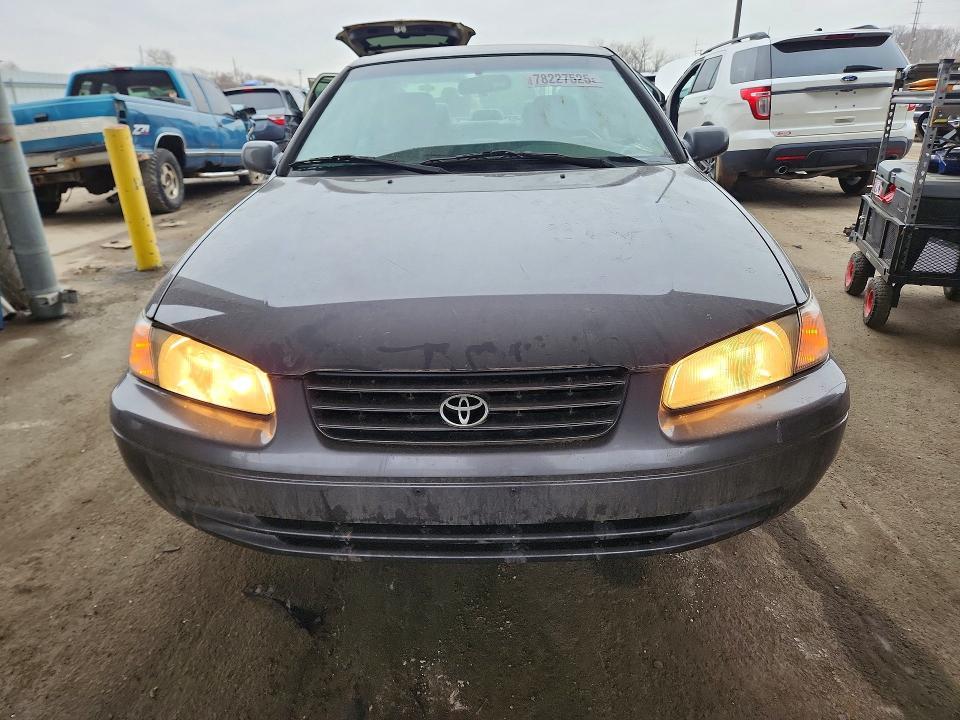 1999 Toyota Camry le