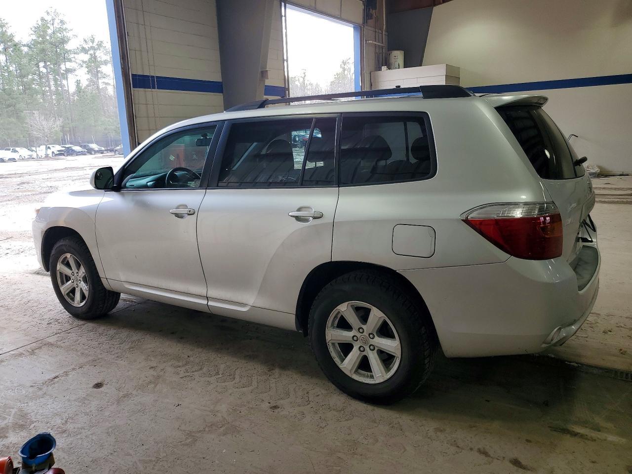 2010 Toyota Highlander Base