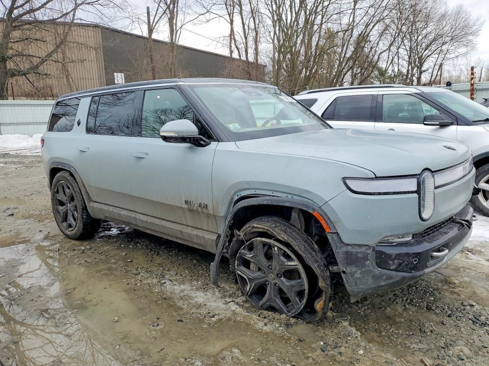 2023 Rivian R1S Adventure