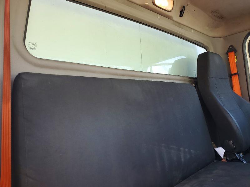 2020 Freightliner Business Class M2 BOX Truck