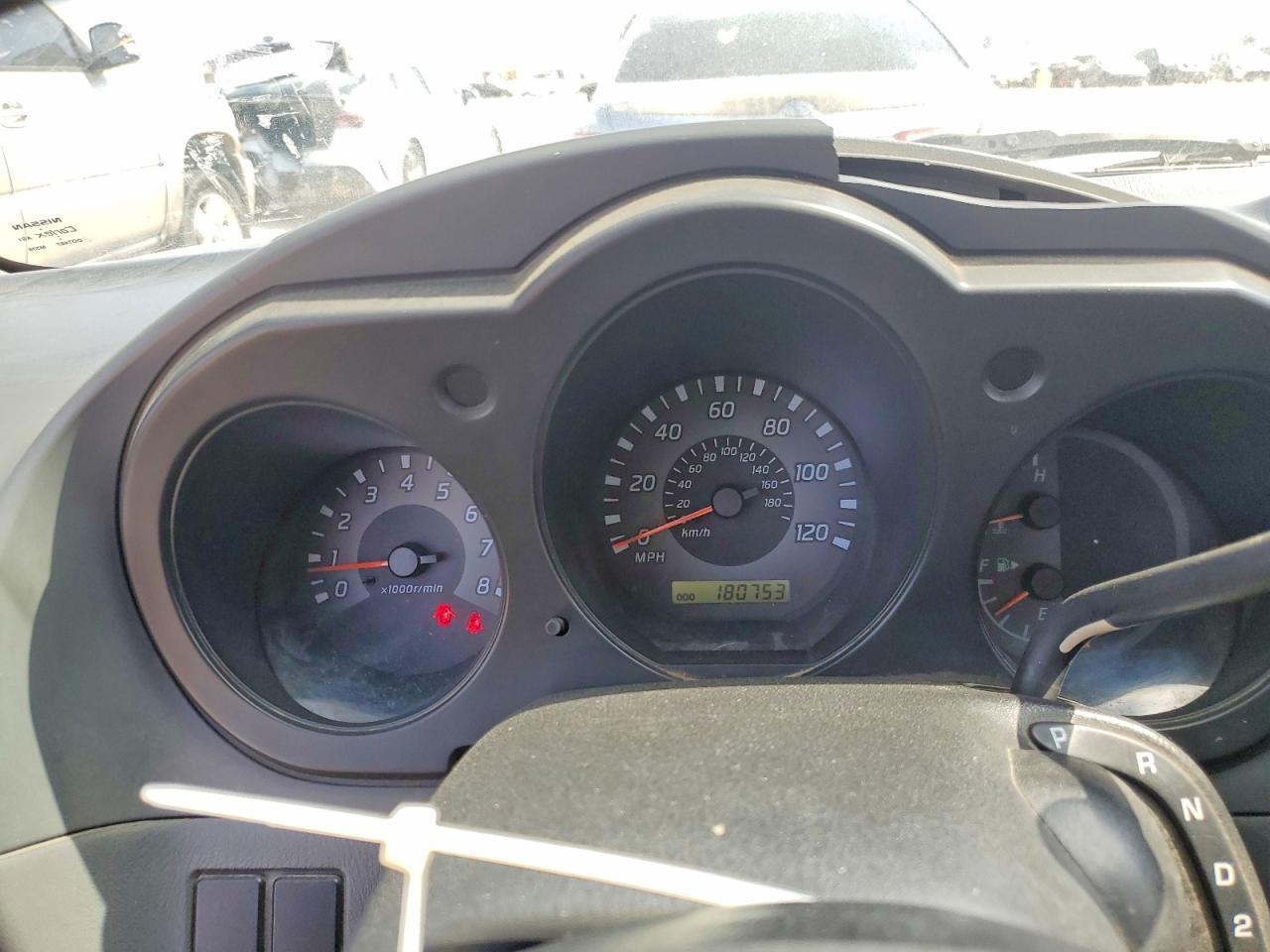 2004 Nissan Frontier Standard