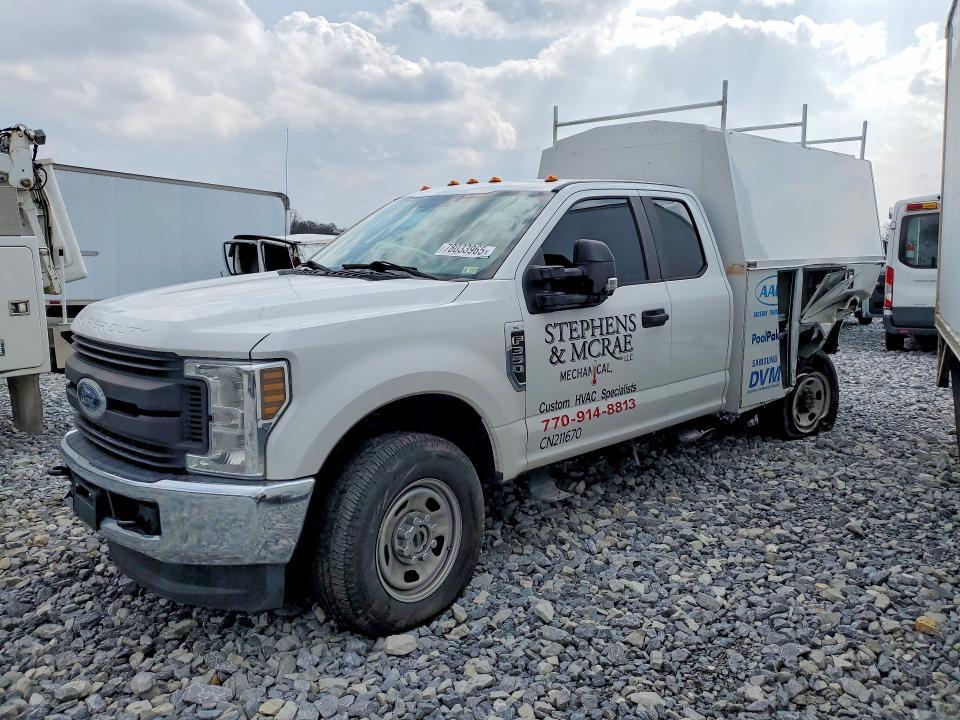 2018 Ford F350 Super Duty Utility / Service Truck
