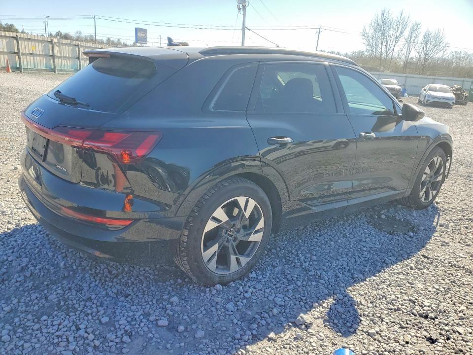 2021 Audi E-tron Premium