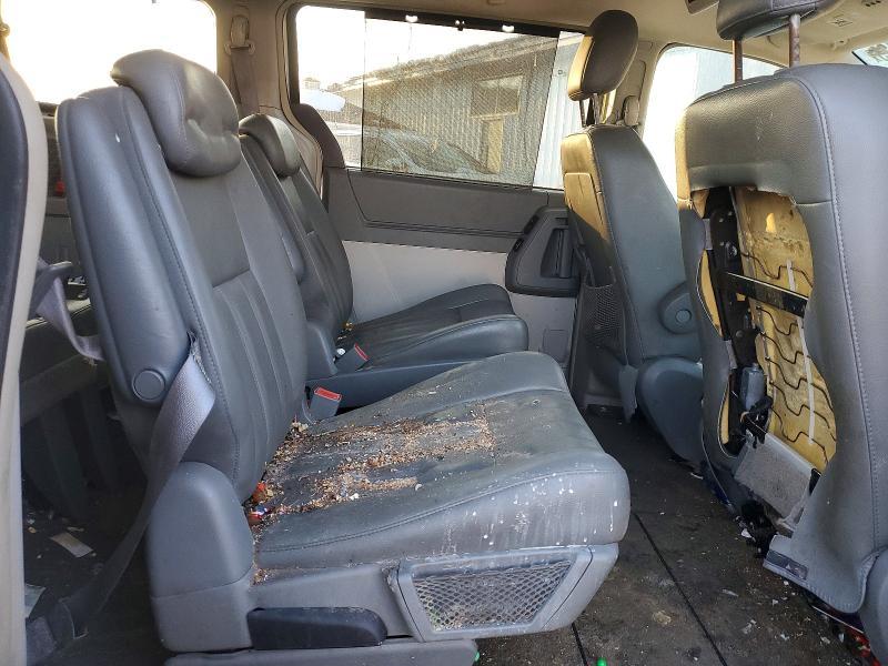 2010 Chrysler Town & Country Touring
