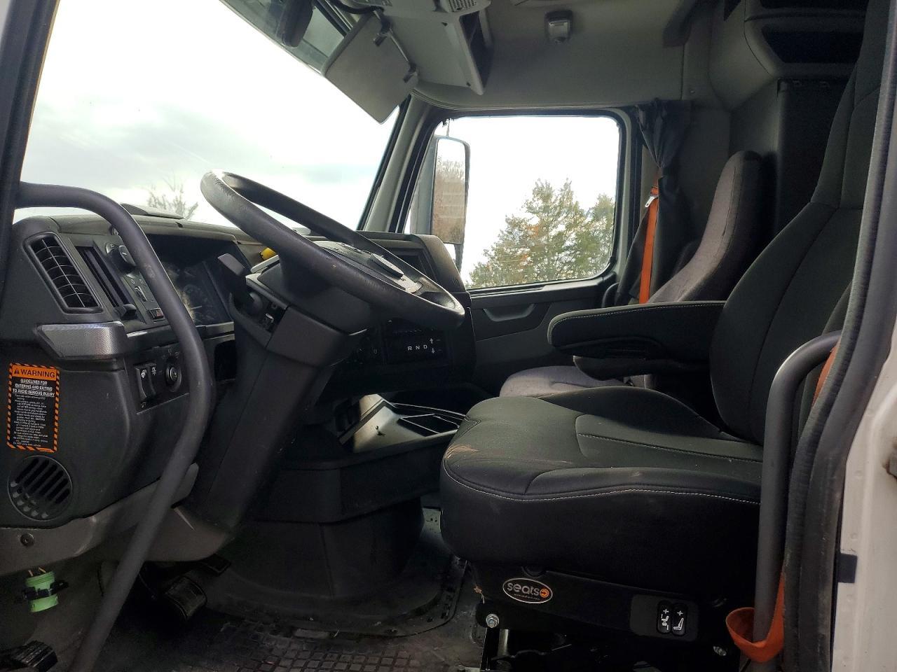 2020 Volvo VN VNL-Semi Truck