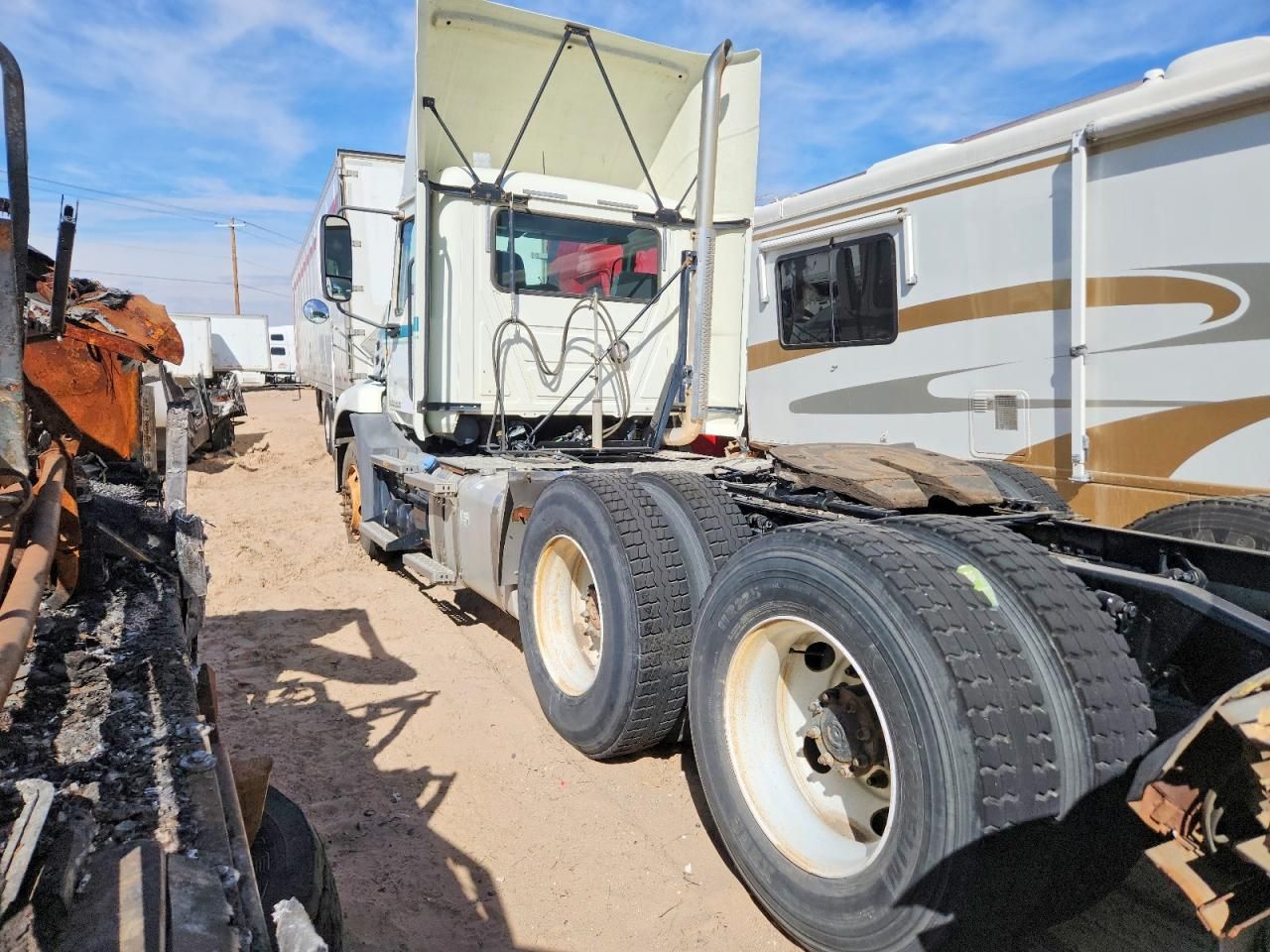 2014 Mack CXU613 Semi Truck