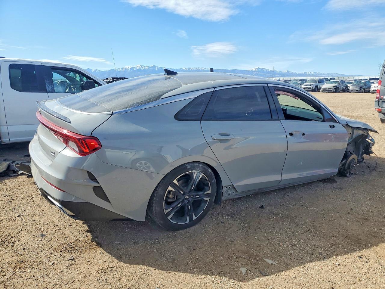 2021 KIA K5