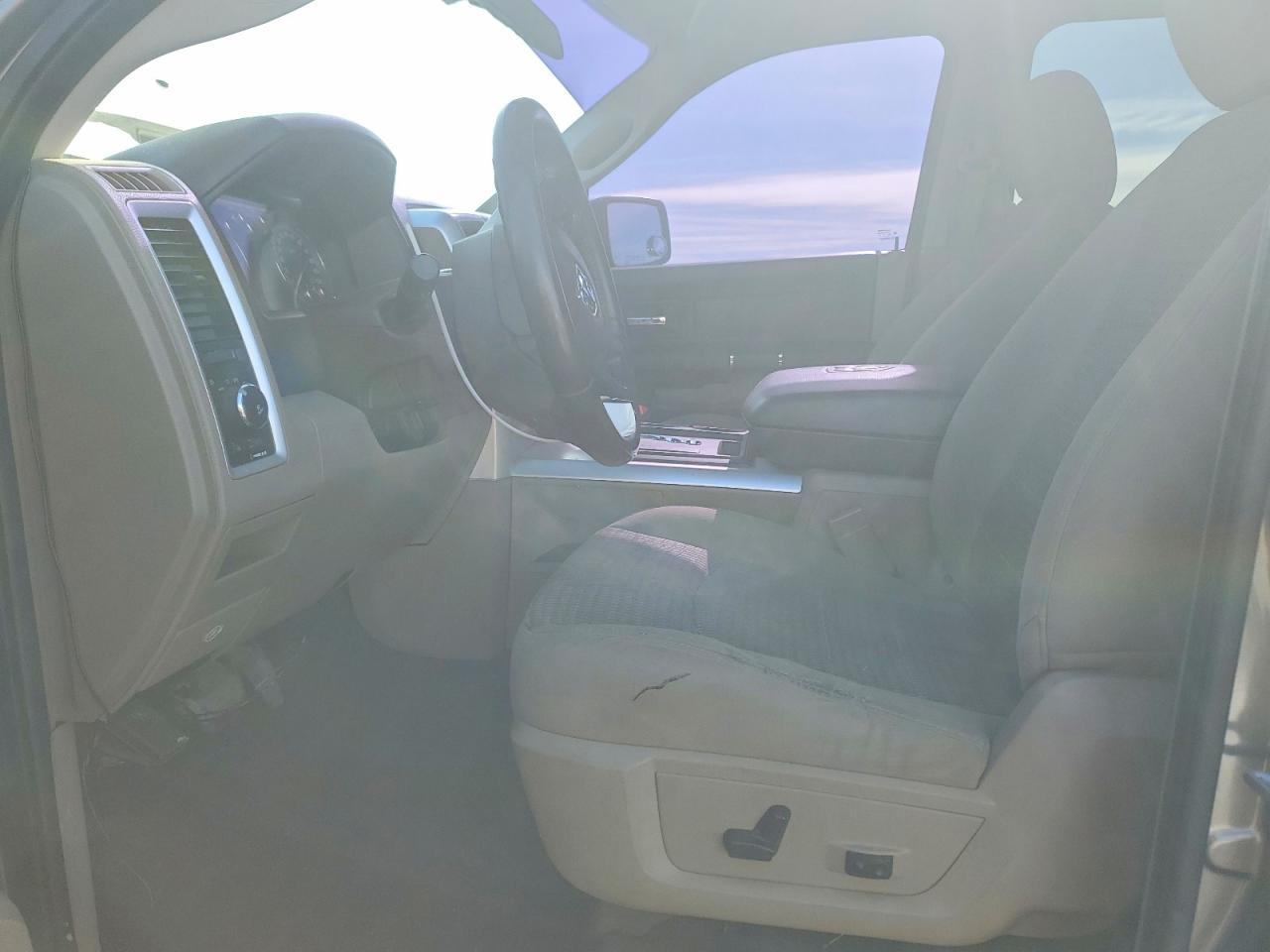 2012 Dodge RAM 1500 SLT