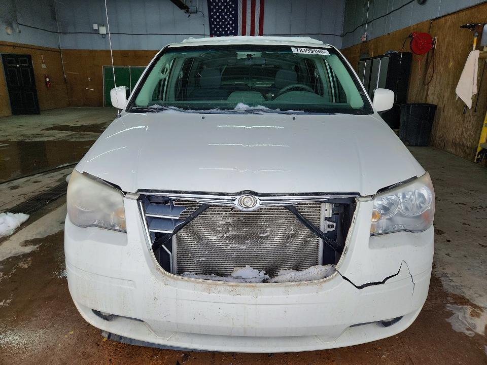 2010 Chrysler Town & Country Touring