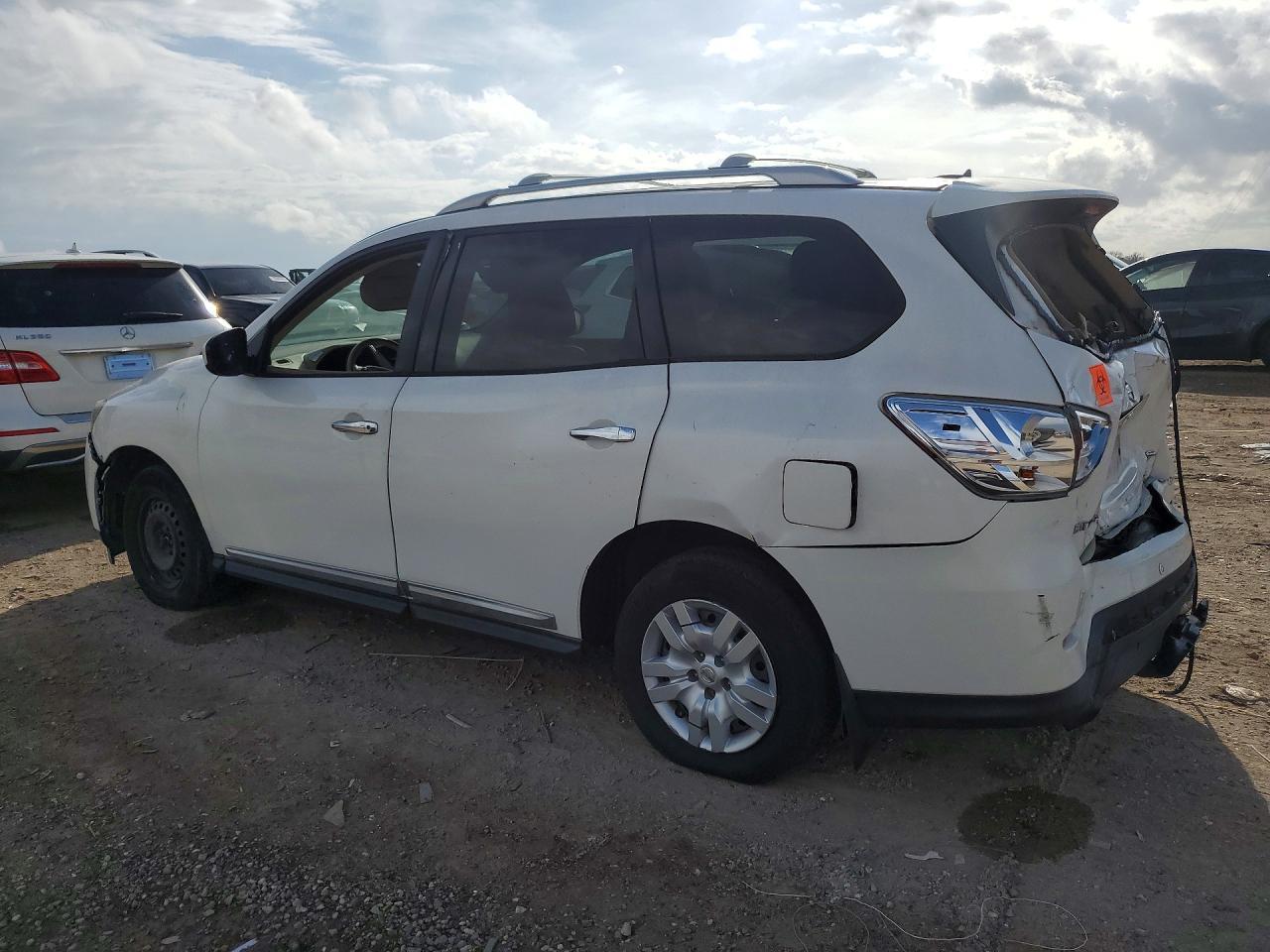 2013 Nissan Pathfinder s