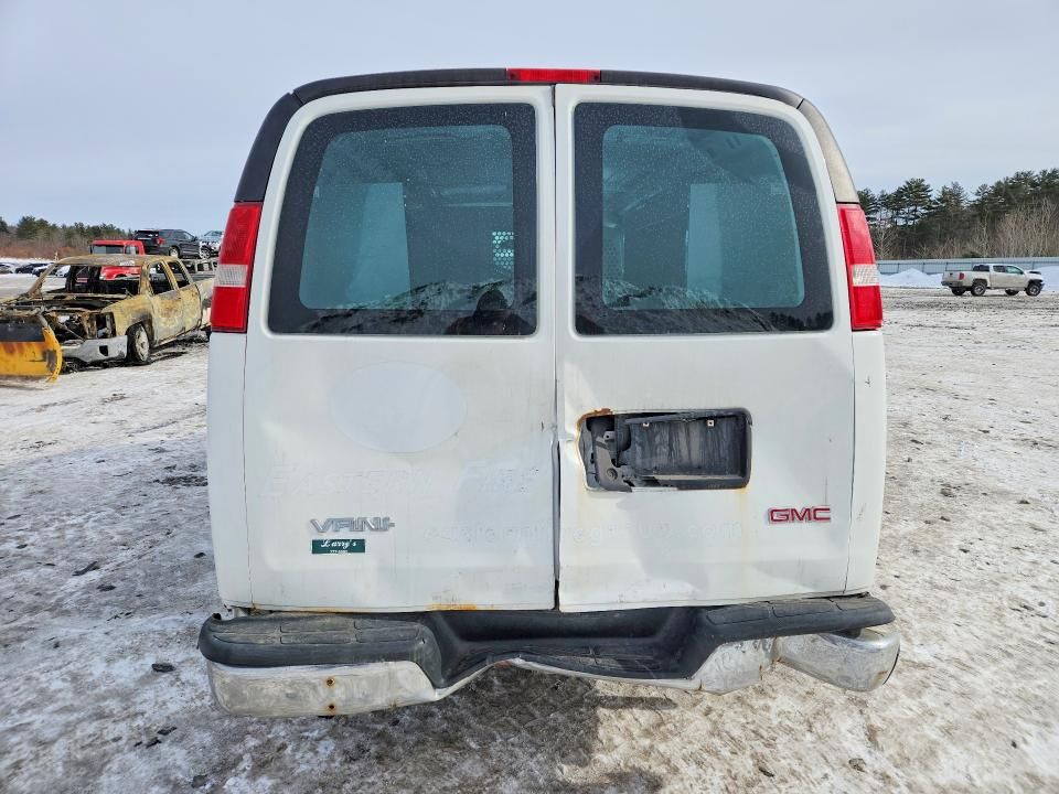 2016 GMC Savana G2500 Utility / Service van