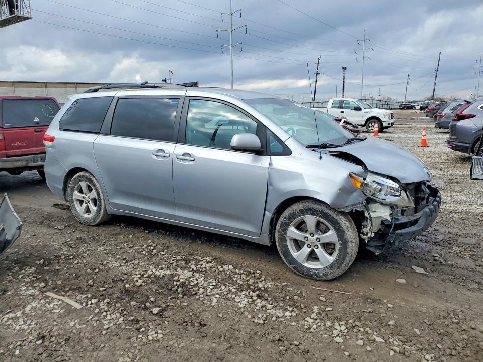 2013 Toyota Sienna LE