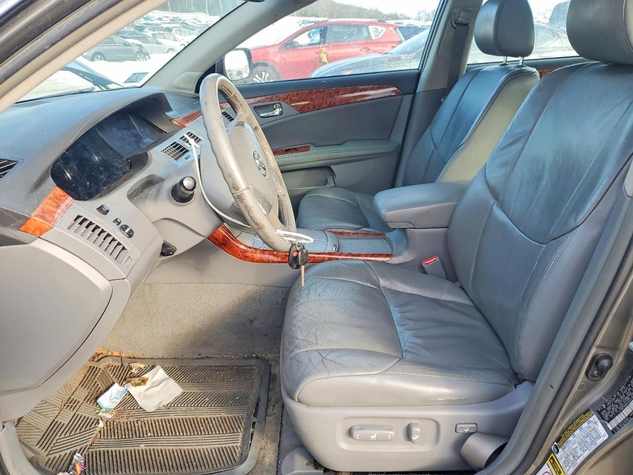 2005 Toyota Avalon xl