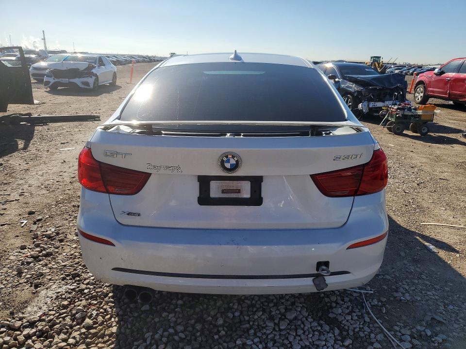 2018 BMW 330 Xigt