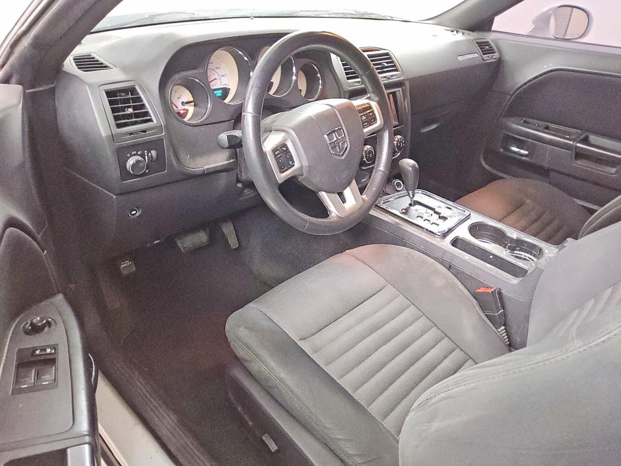 2014 Dodge Challenger sxt