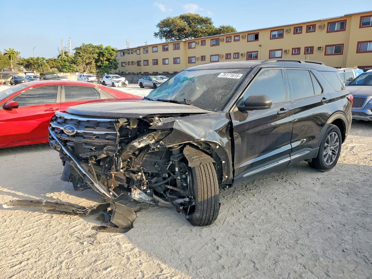 2025 Ford Explorer Active