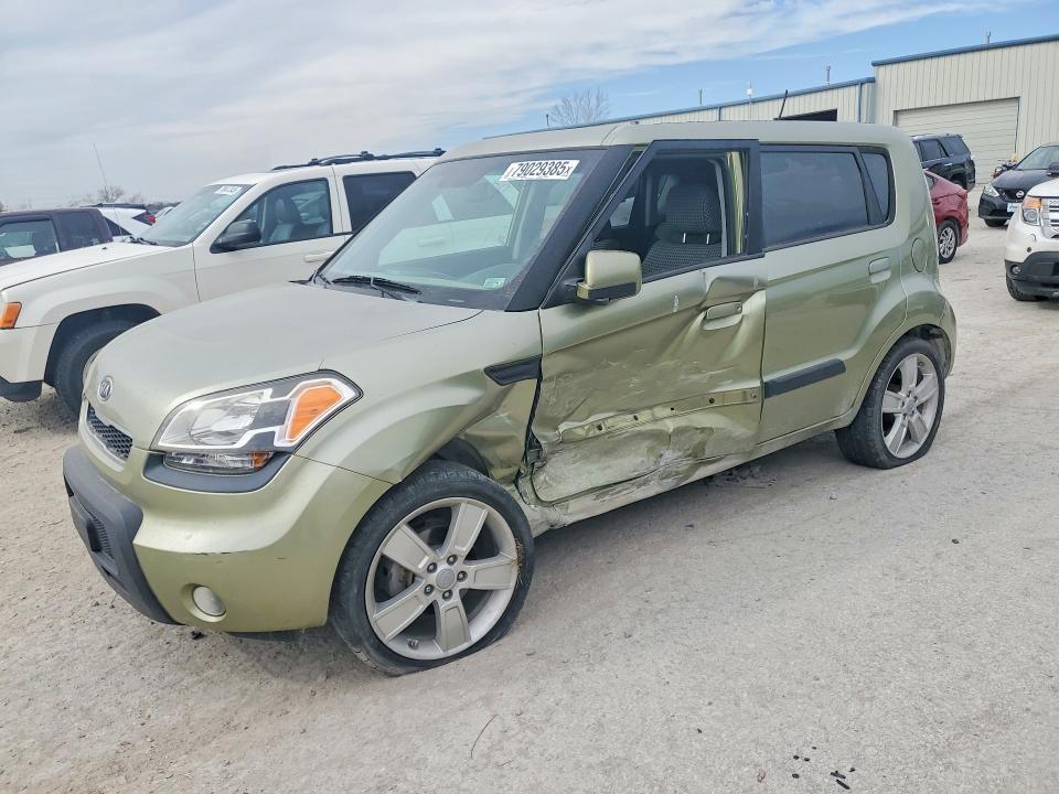 2010 KIA Soul +