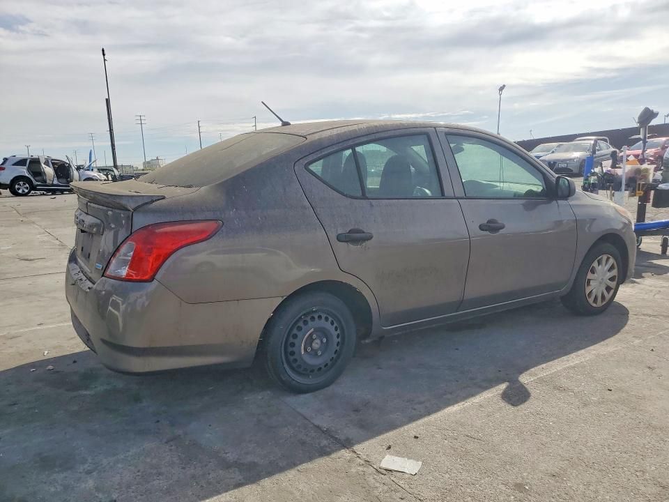 2015 Nissan Versa s